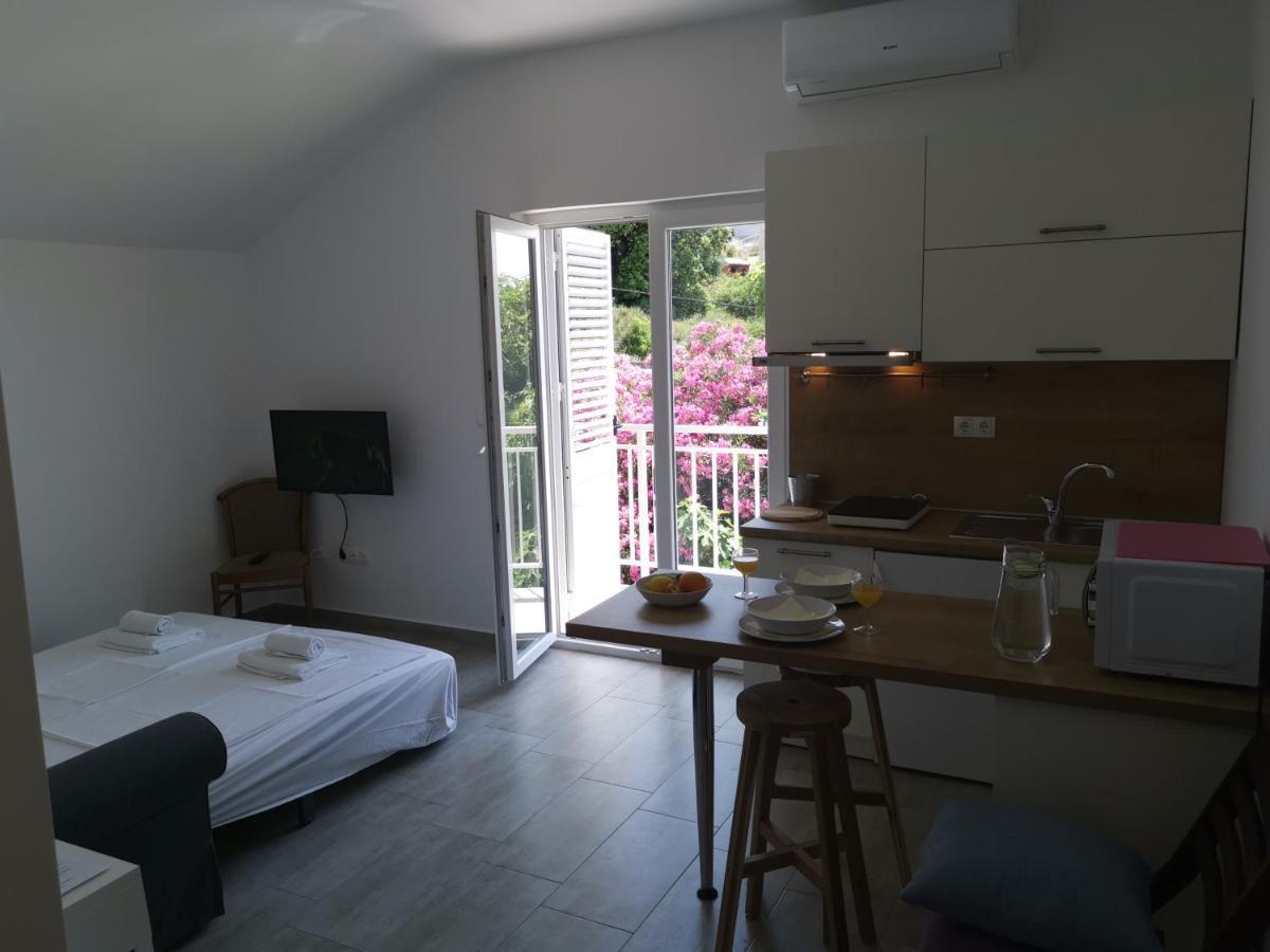 Apartments Zina Локва-Рогозница Экстерьер фото
